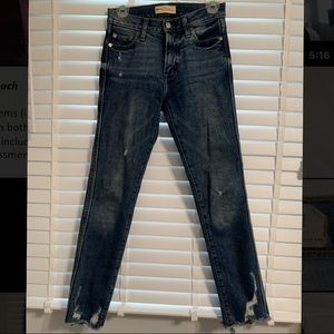 High Rise Slim Straight Jeans- GAP